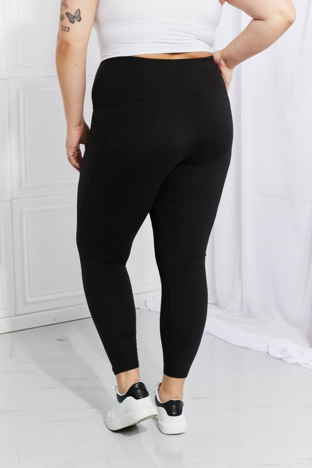 Full-Size Reflective Dot Active Leggings -